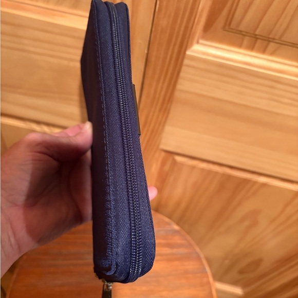 TRAVELON RFID blocking double zip clutch Wallet women’s - Picture 5 of 13